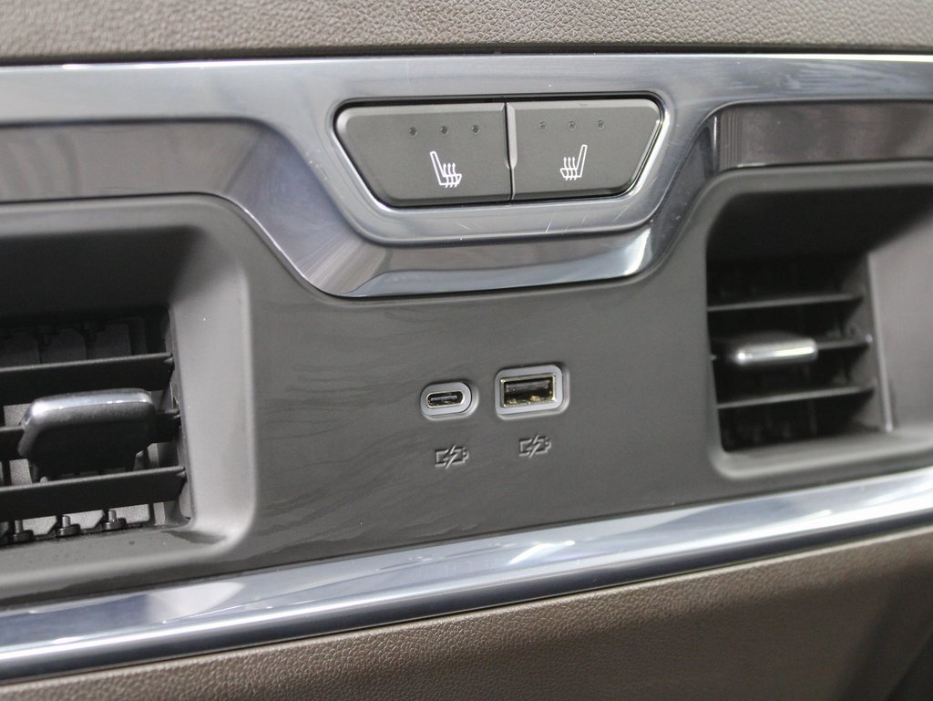 Used 2024 GMC Sierra 2500 Denali w/ Technology Package image 11