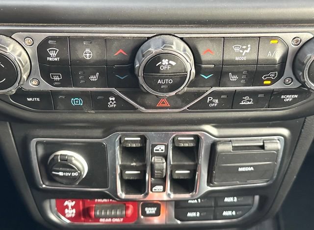 Used 2022 Jeep Wrangler Unlimited Rubicon 4xe w/ Cold Weather Group AWD/4WD image 26
