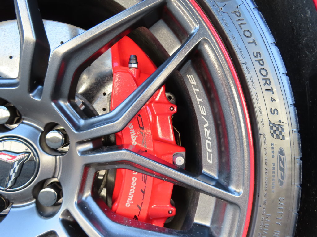 Certified 2024 Chevrolet Corvette Z06 w/ Z07 Performance Package RWD image 30