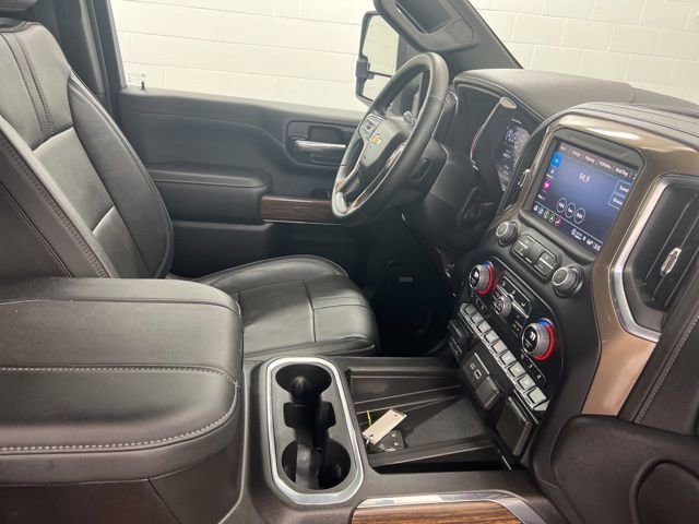 Used 2023 Chevrolet Silverado 3500 High Country w/ Technology Package image 18