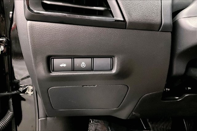 New 2026 Nissan Sentra SV w/ SV Convenience Package FWD image 29