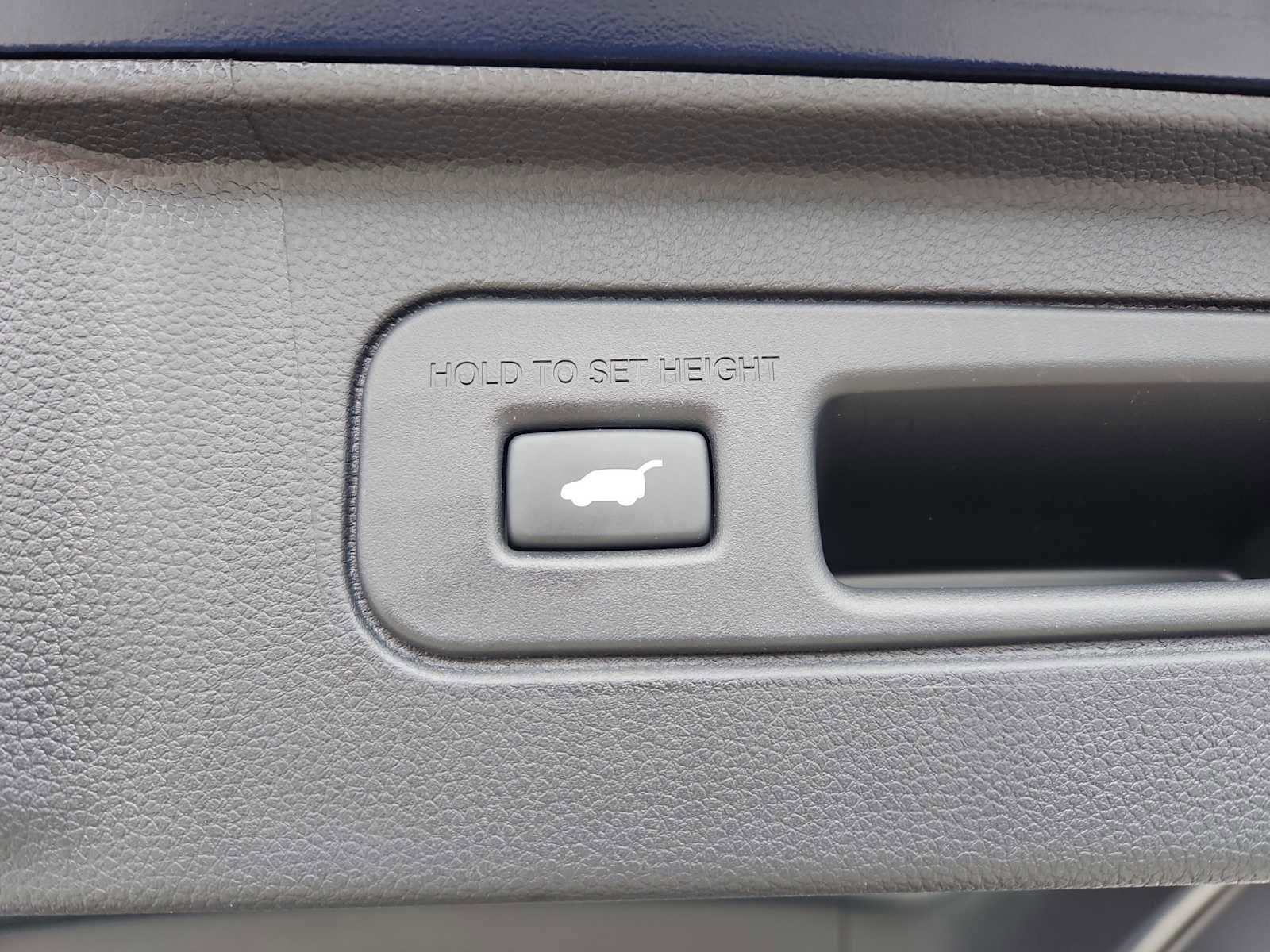 Certified 2025 Honda Pilot Touring image 24