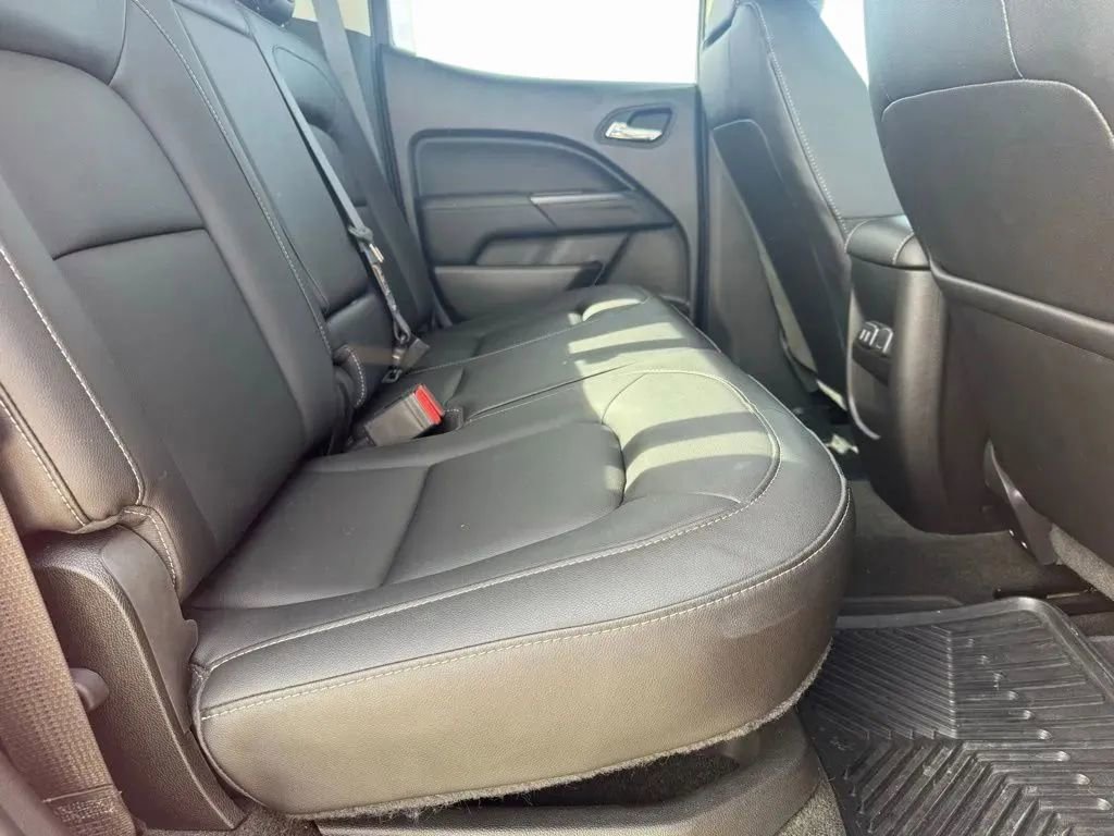 Used 2016 GMC Canyon SLT image 17