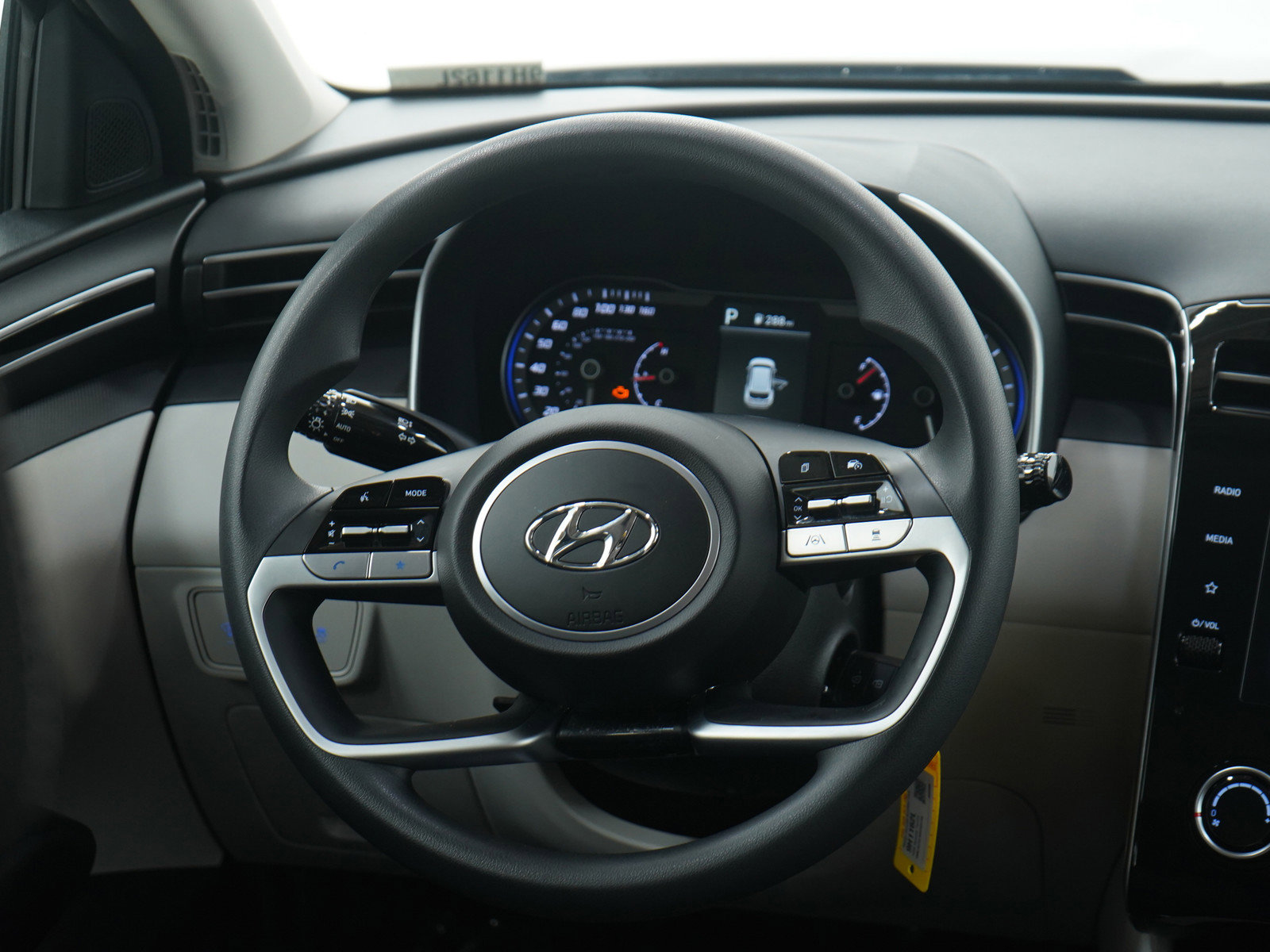 Used 2024 Hyundai Tucson SE image 14