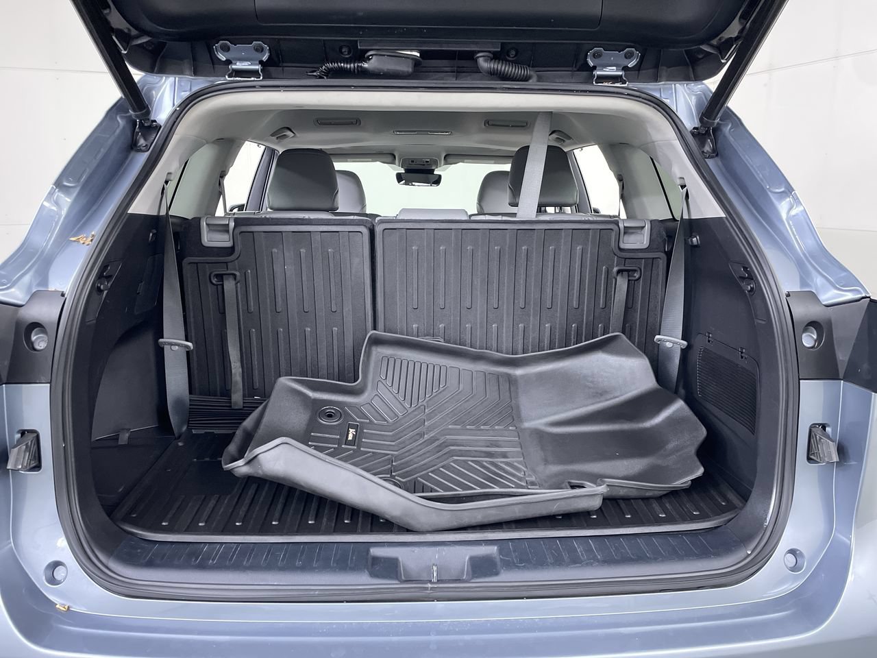 Used 2022 Toyota Highlander XLE AWD/4WD image 23