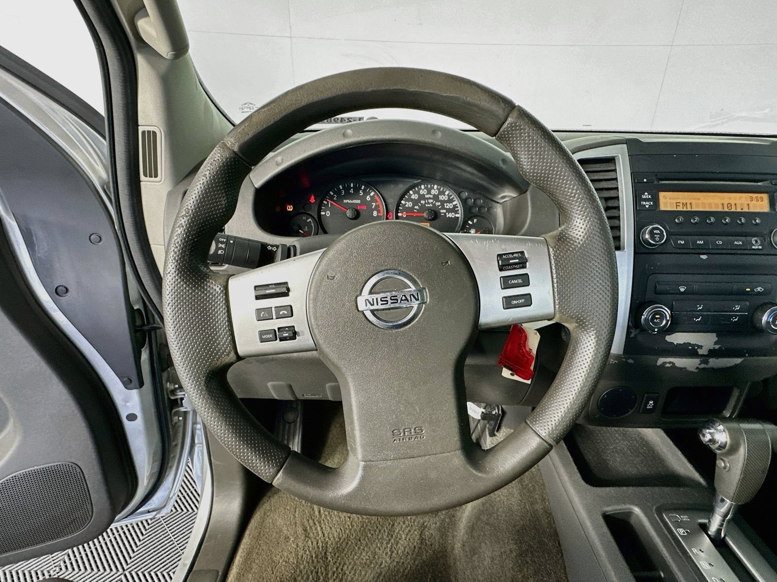 Used 2015 Nissan Frontier S RWD image 11