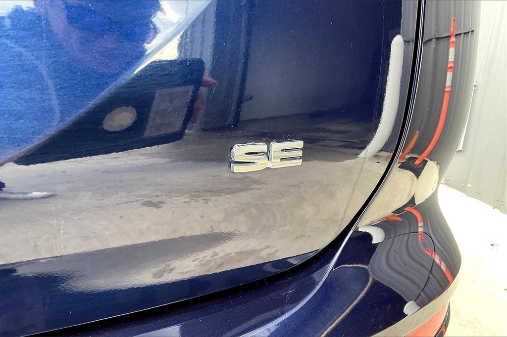 Used 2024 Mitsubishi Outlander SE Black Edition image 8