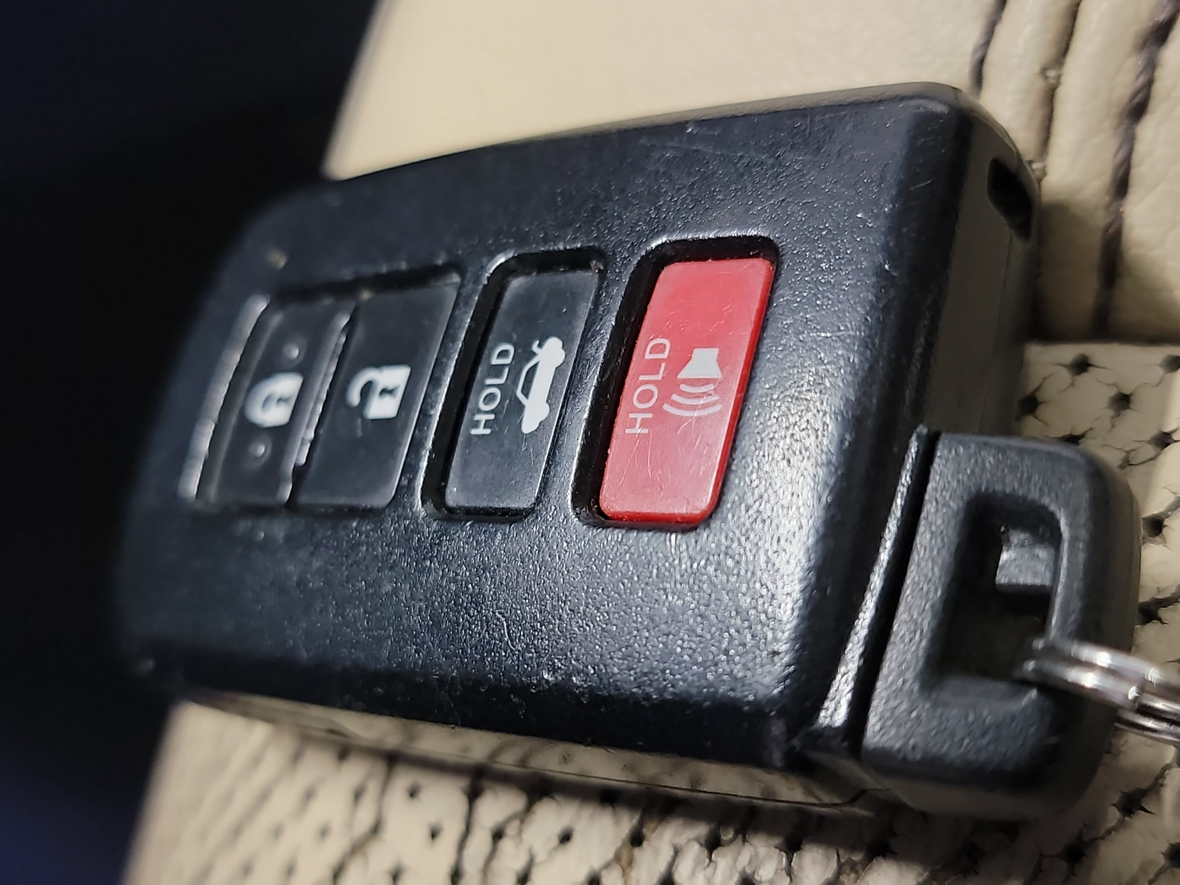 Used 2014 Toyota Avalon Limited FWD image 32