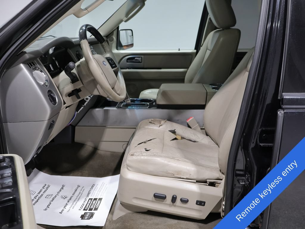 Used 2012 Ford Expedition Limited AWD/4WD image 2