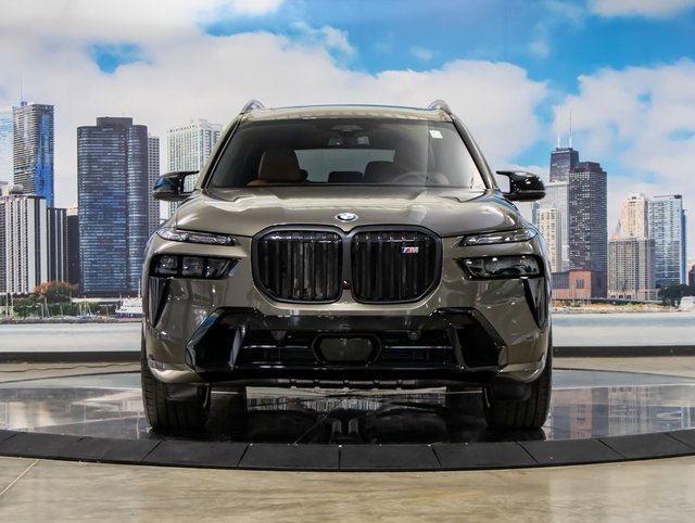 New 2026 BMW X7 M60i image 3