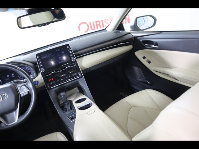 Used 2020 Toyota Avalon XLE w/ Moonroof Package FWD image 40
