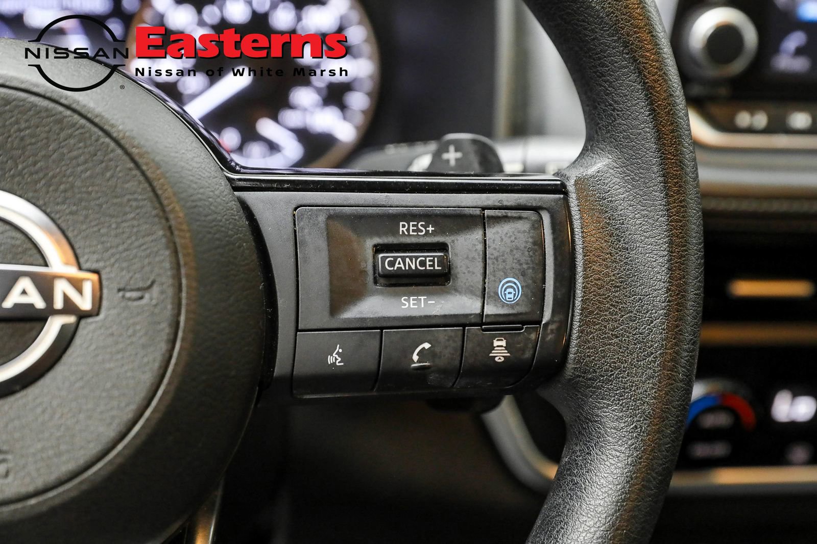 Used 2023 Nissan Rogue SV image 17