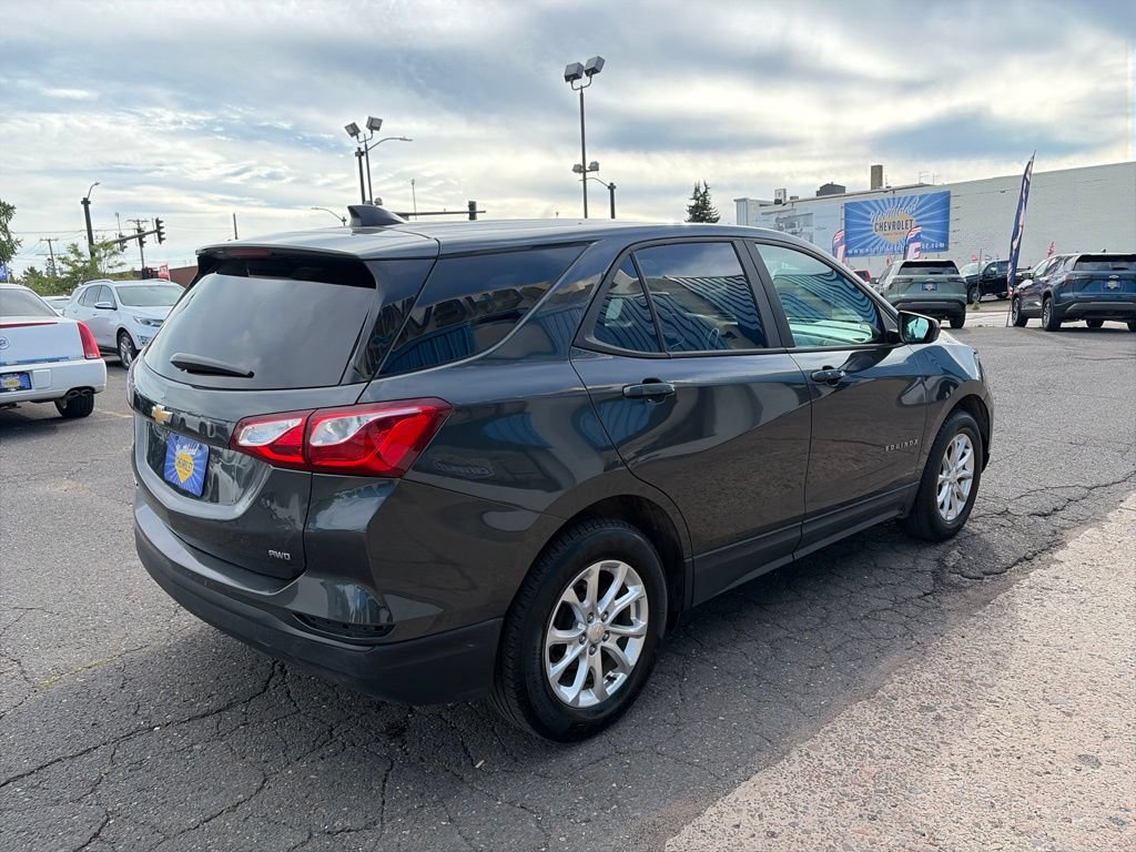 Used 2020 Chevrolet Equinox LS w/ LS Convenience Package AWD/4WD image 5