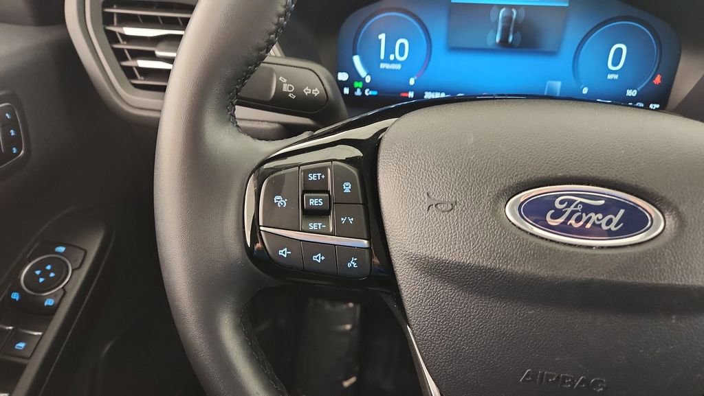 Used 2023 Ford Escape Active w/ Tech Pack #2 AWD/4WD image 18