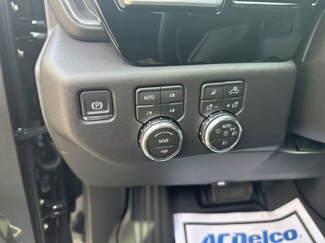 New 2026 GMC Sierra 1500 SLT image 33