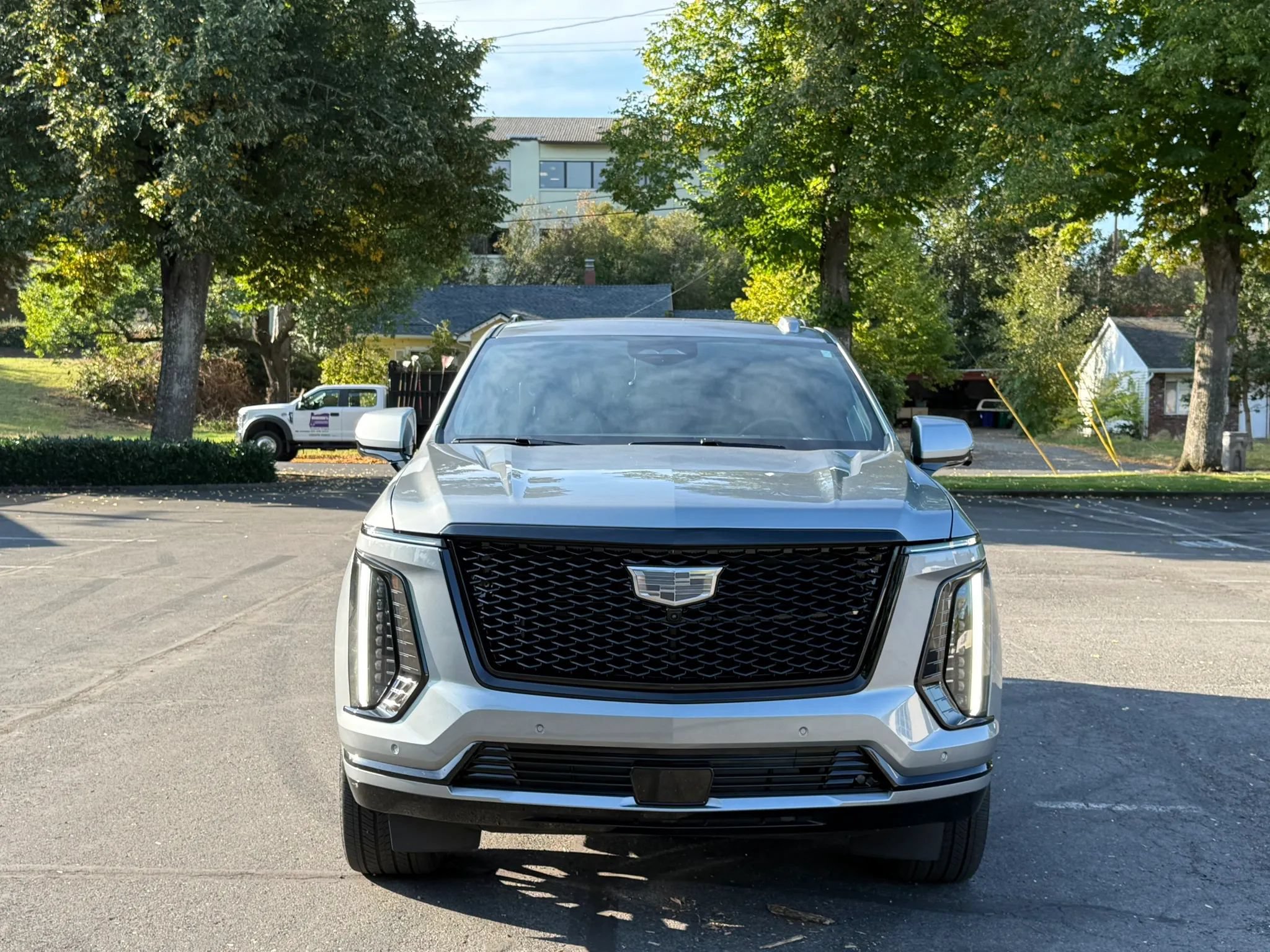 Used 2026 Cadillac Escalade ESV Platinum Sport w/ LPO, ONYX Package AWD/4WD image 9