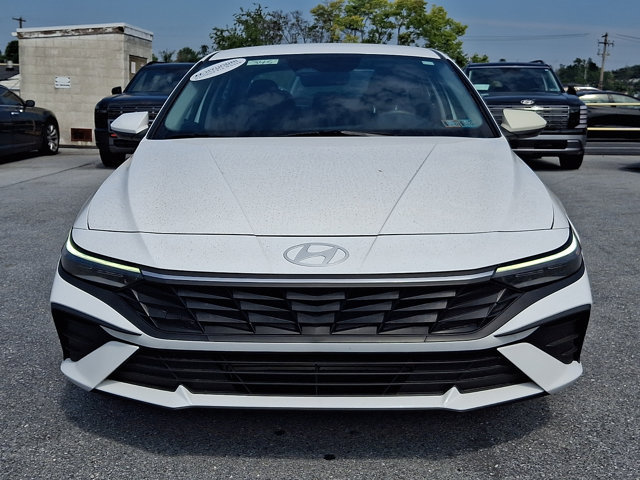 Certified 2024 Hyundai Elantra SEL FWD image 2