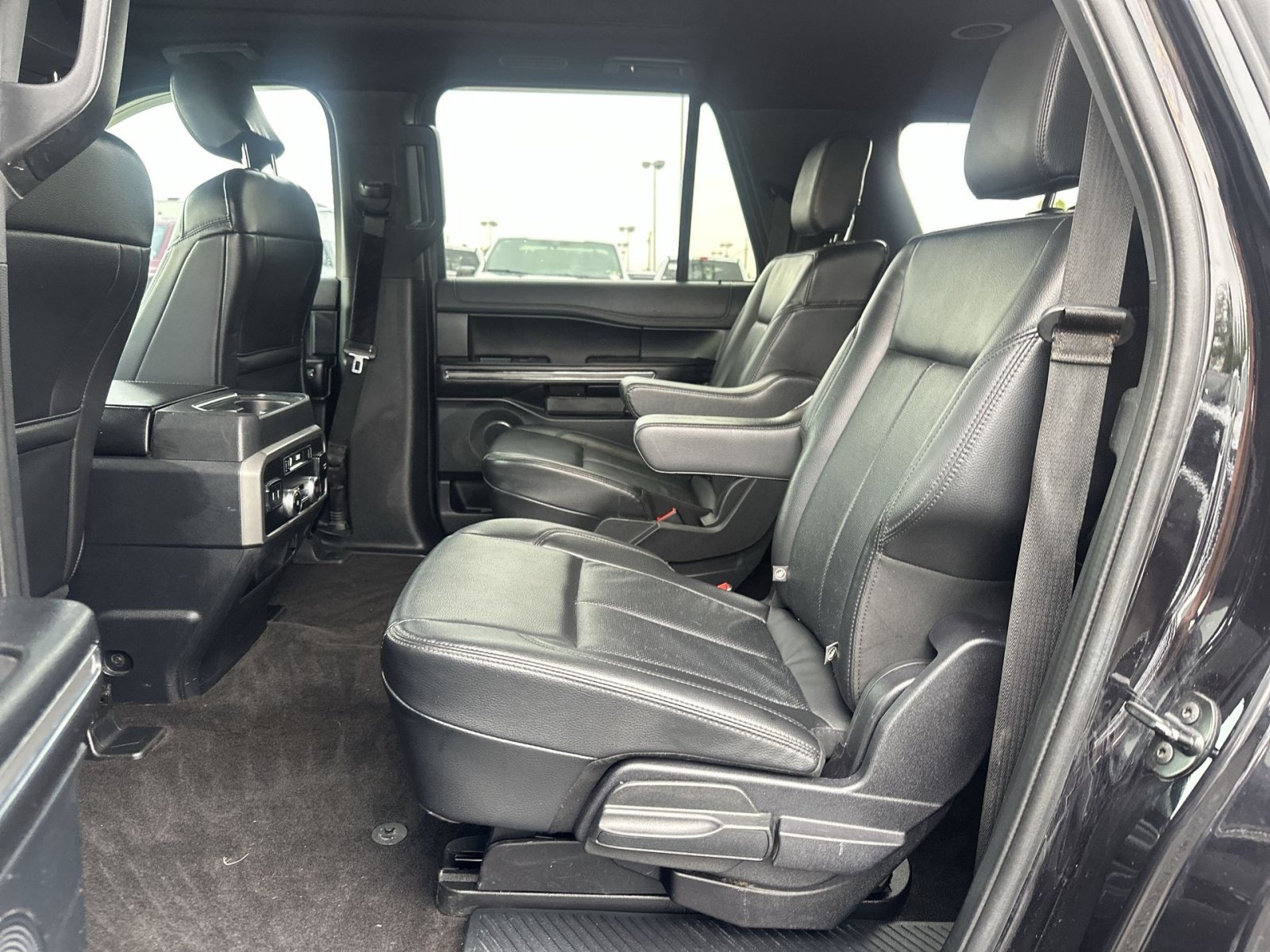 Used 2020 Ford Expedition Max XLT w/ Equipment Group 202A AWD/4WD image 26