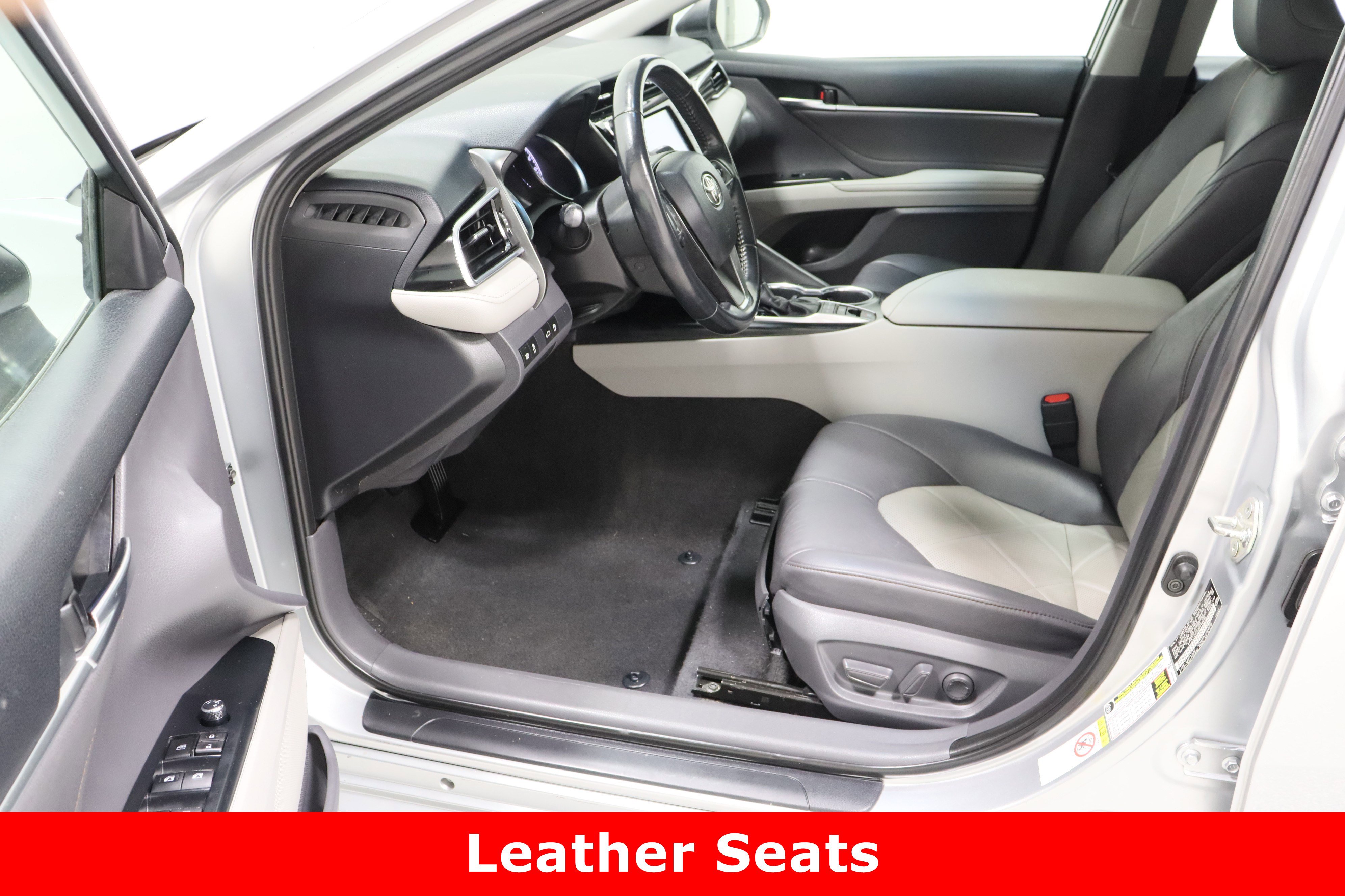 Certified 2018 Toyota Camry XLE image 14