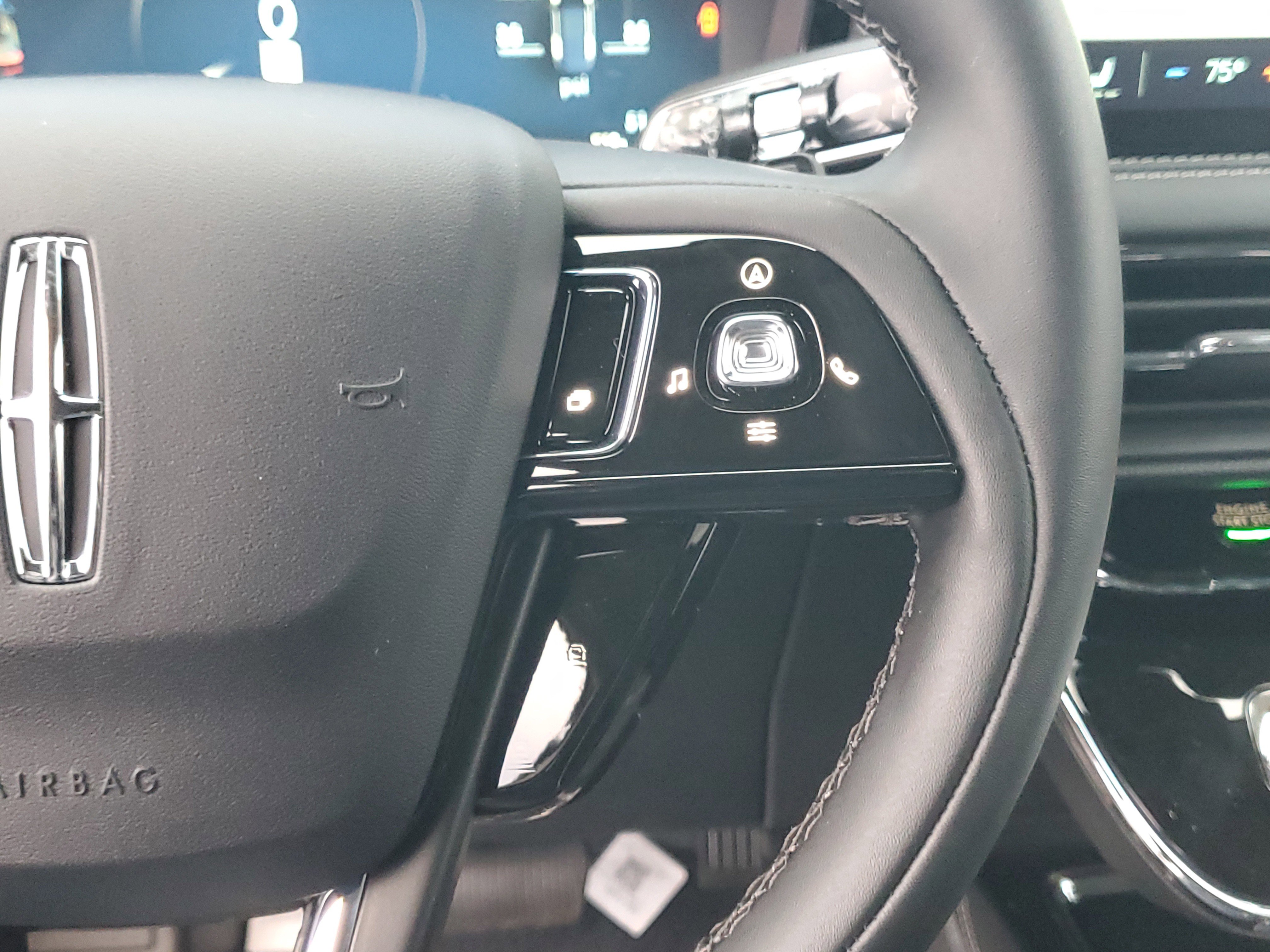 New 2026 Lincoln Corsair Premiere image 16