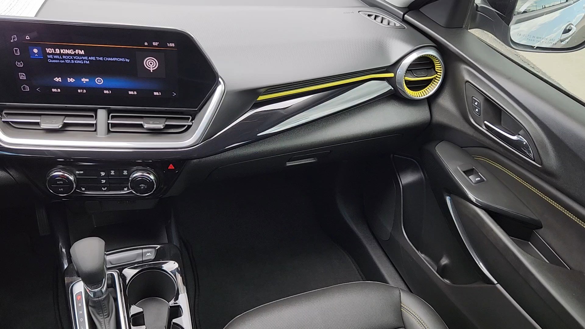 Used 2024 Chevrolet Trax ACTIV w/ Driver Confidence Package image 6