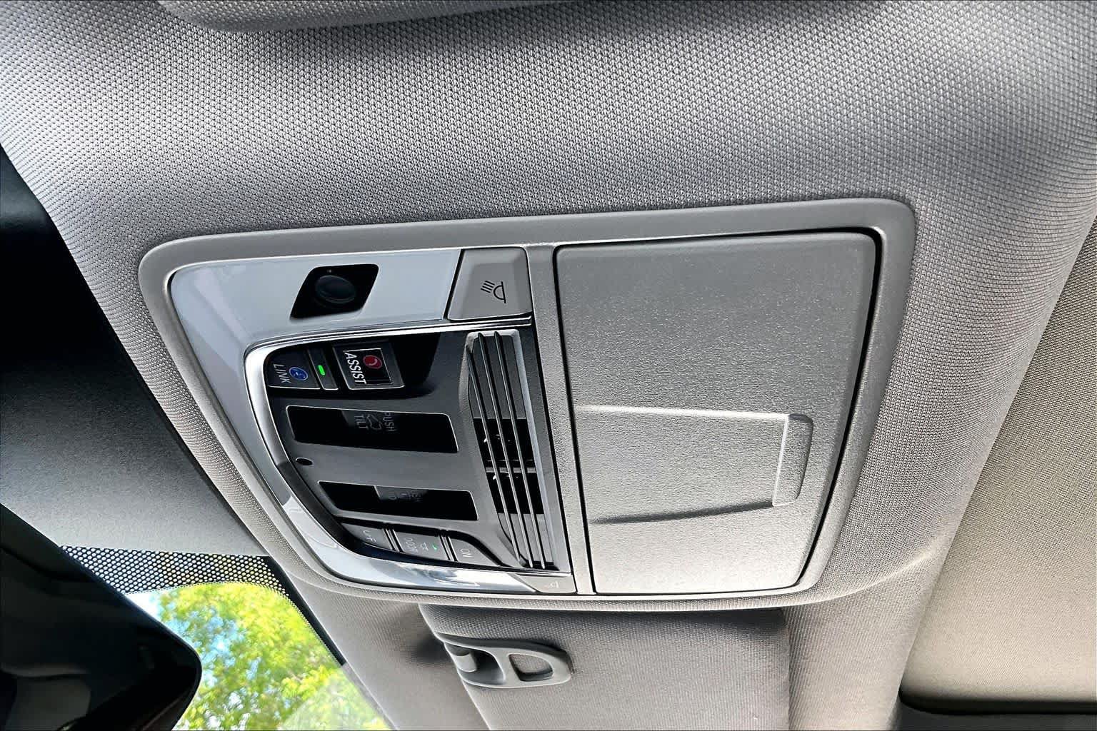 Certified 2023 Acura MDX SH-AWD w/ Technology Package image 32