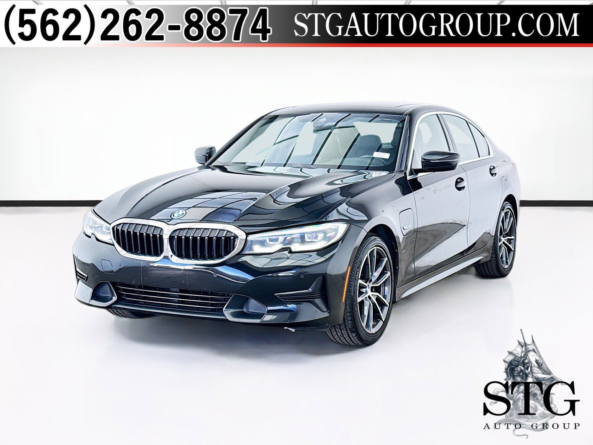 Used 2022 BMW 330e image 1