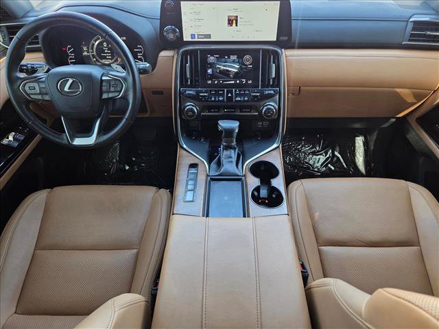 Used 2023 Lexus LX 600 4WD w/ Appearance Package image 17