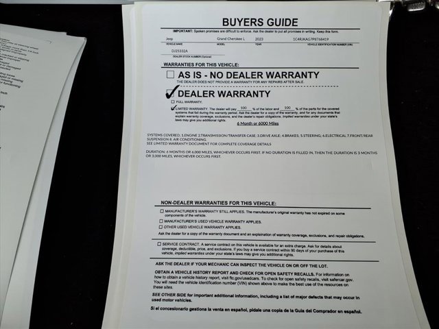 Used 2023 Jeep Grand Cherokee L Laredo image 36