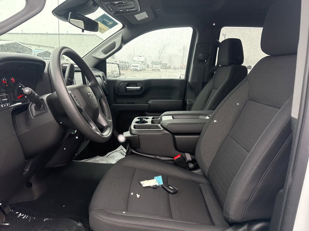 Used 2025 Chevrolet Silverado 1500 Custom Trail Boss w/ Turbomax Blackout Package image 5