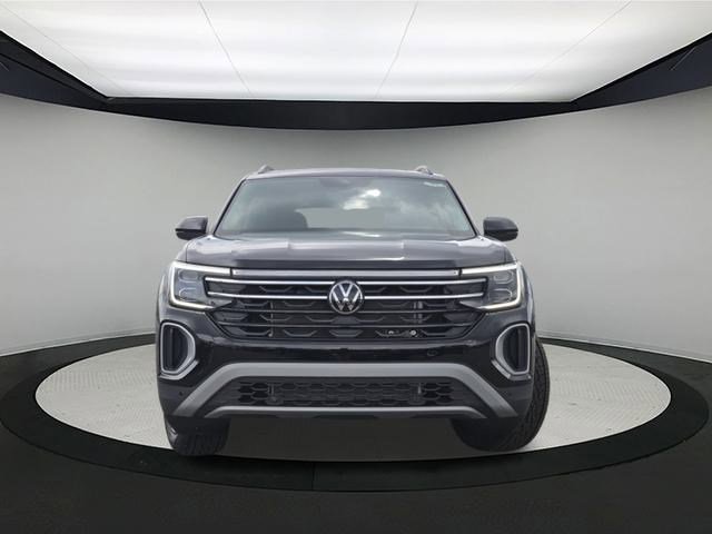 New 2025 Volkswagen Atlas Peak Edition SE image 2