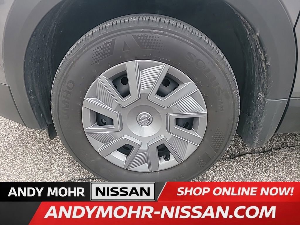 Used 2025 Nissan Kicks S image 12