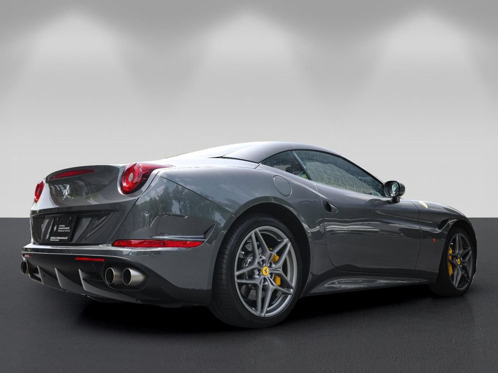 Certified 2016 Ferrari California T RWD image 10