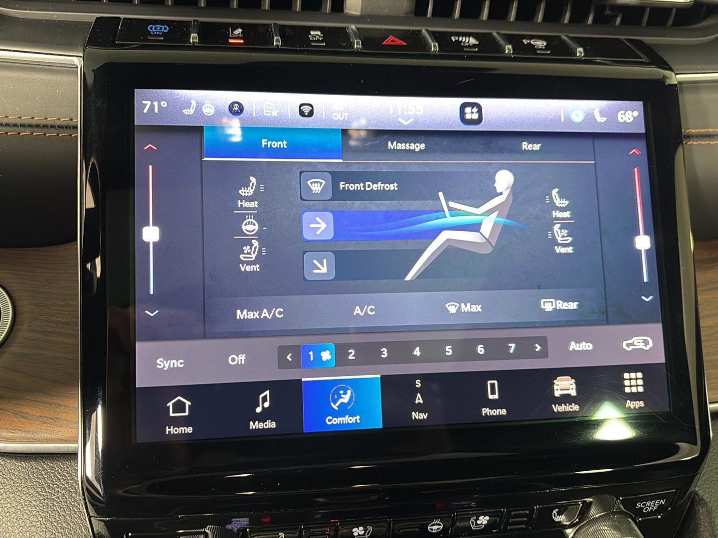 Used 2022 Jeep Grand Cherokee Summit w/ Advanced Protech Group IV image 33