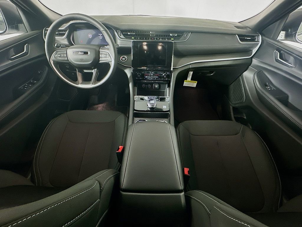 New 2026 Jeep Grand Cherokee Laredo X image 9