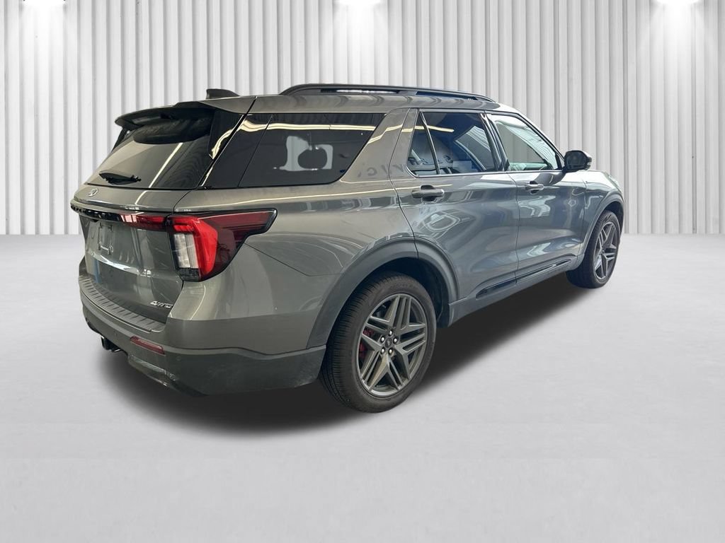 Used 2026 Ford Explorer ST-Line w/ ST-Line Street Pack AWD/4WD image 6