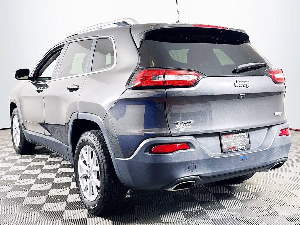 Used 2016 Jeep Cherokee Latitude w/ Cold Weather Group image 5