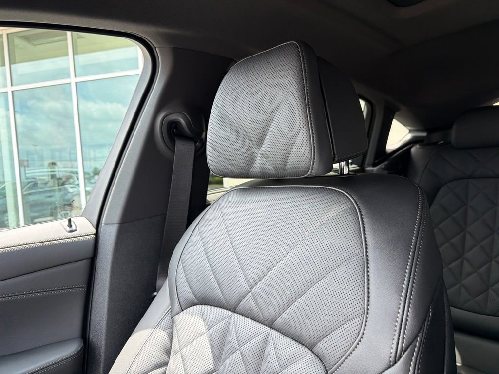 New 2027 BMW X6 M60i AWD/4WD image 23