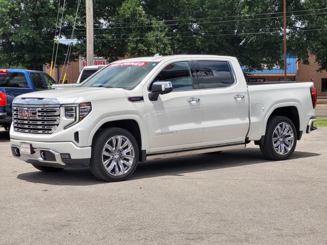 Used 2022 GMC Sierra 1500 Denali w/ Denali Reserve Package AWD/4WD image 4