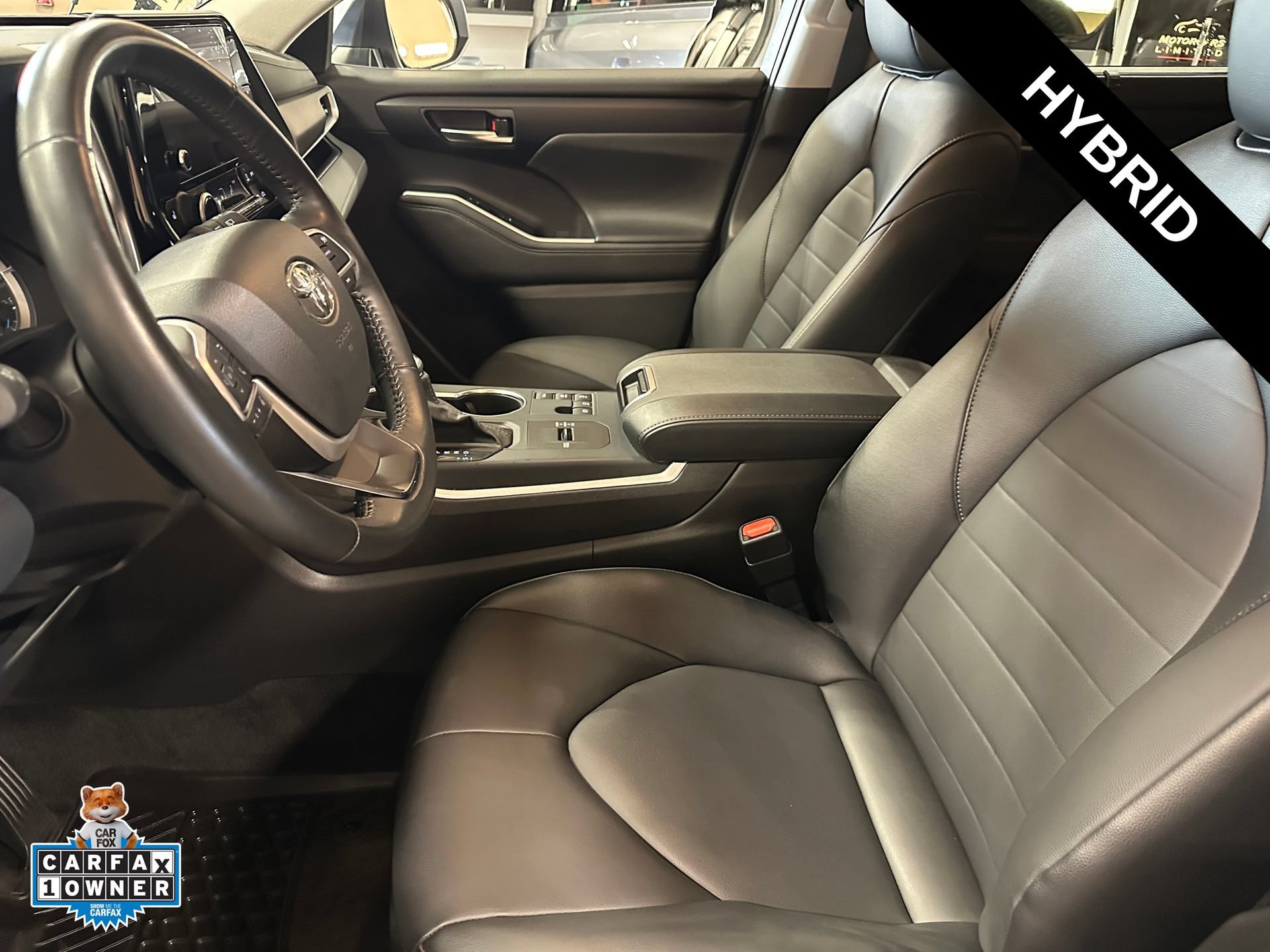 Used 2025 Toyota Highlander XLE AWD/4WD image 13
