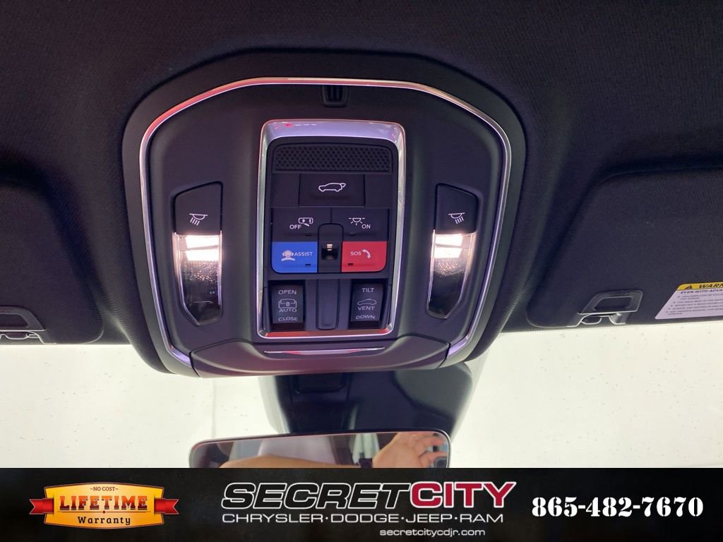 New 2026 Jeep Grand Cherokee Altitude image 20