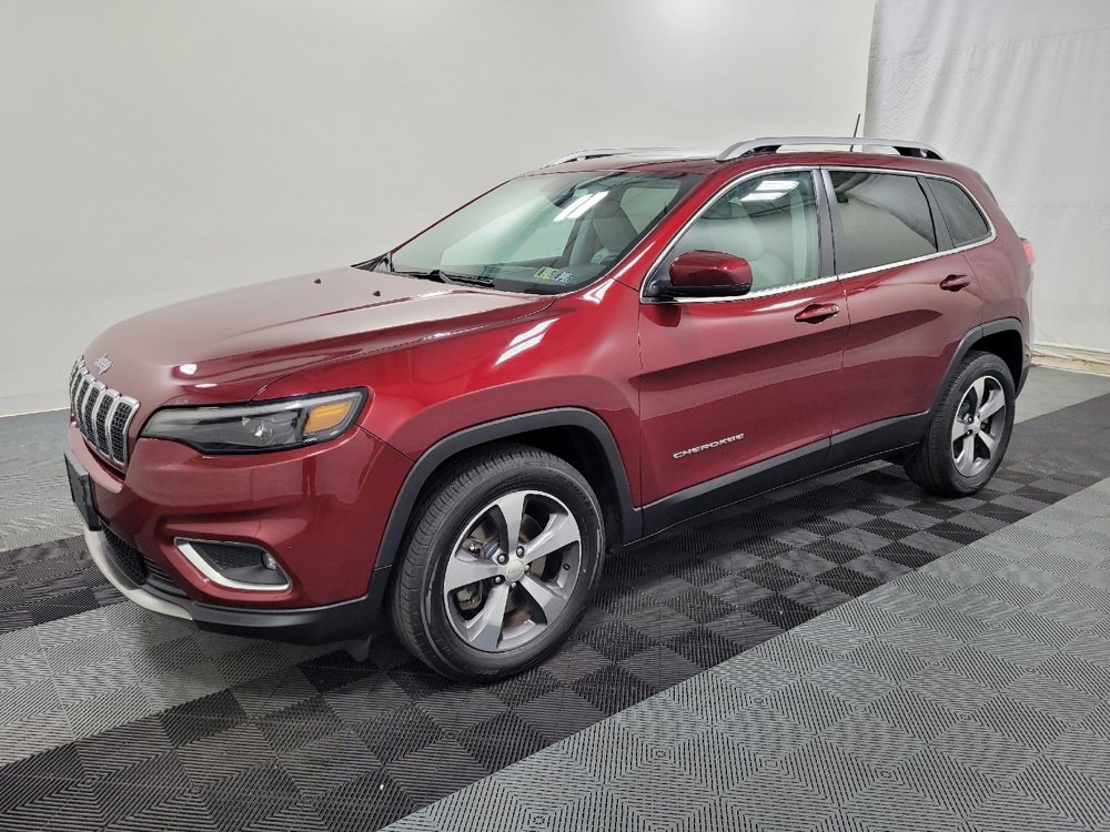 Used 2019 Jeep Cherokee Limited image 2