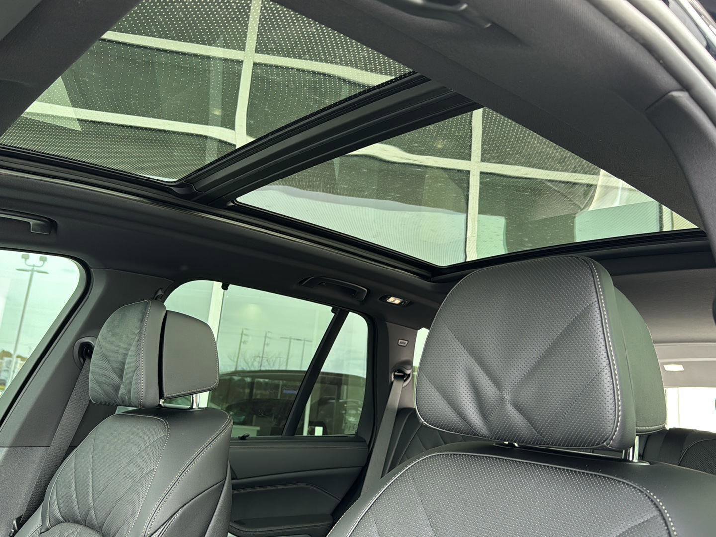 New 2026 BMW X5 xDrive40i w/ Executive Package image 28