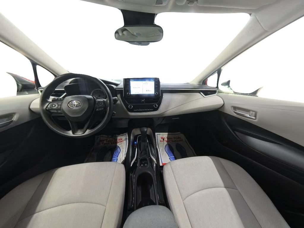 Used 2021 Toyota Corolla LE image 22