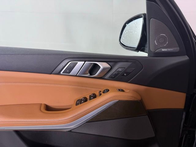 Used 2021 BMW X5 M50i w/ Premium Package image 25