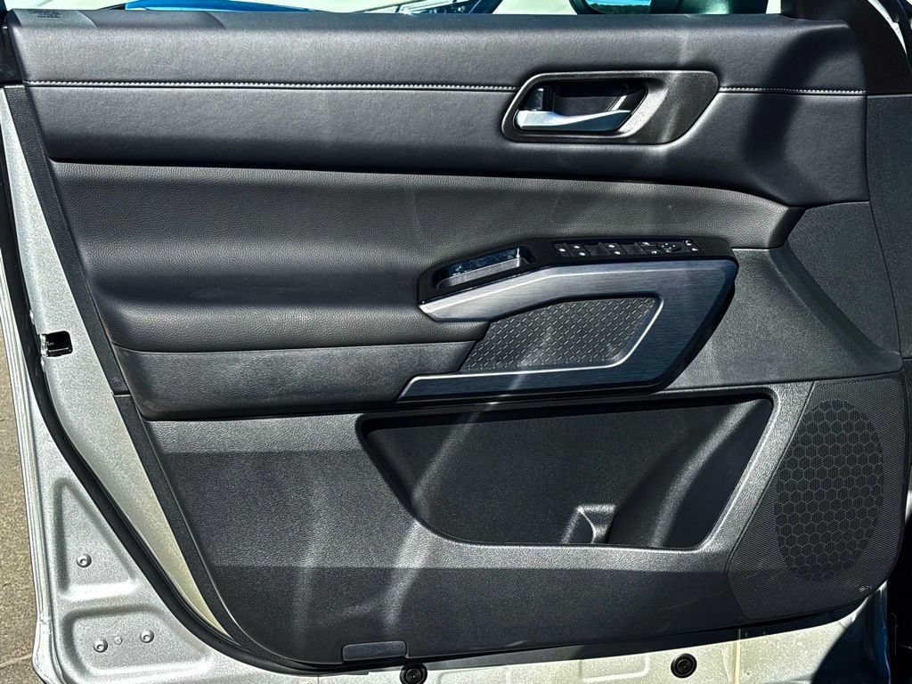 New 2025 Nissan Pathfinder SL w/ Cargo Package AWD/4WD image 15