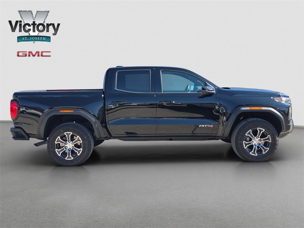 Used 2025 GMC Canyon AT4 w/ Technology Plus Package image 18