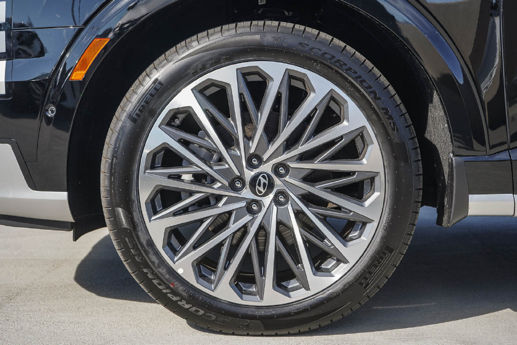 New 2026 Hyundai Palisade Calligraphy AWD/4WD image 9