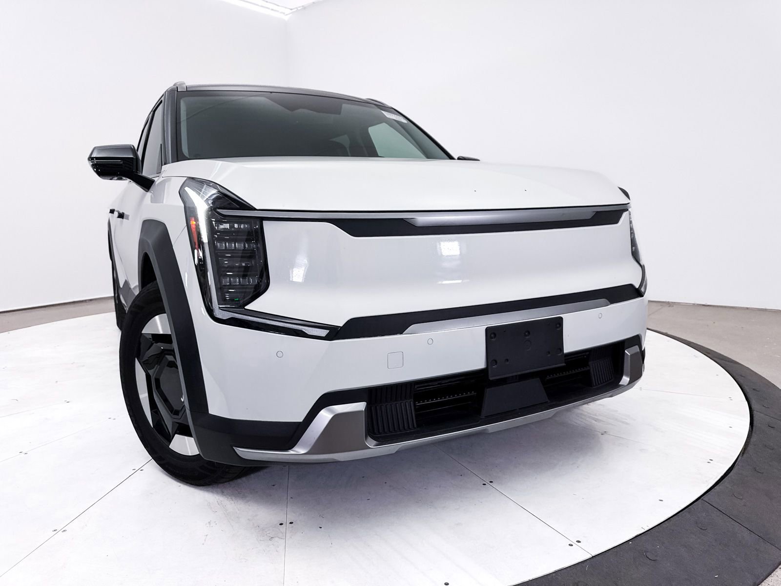 Used 2024 Kia EV9 Wind AWD/4WD image 6