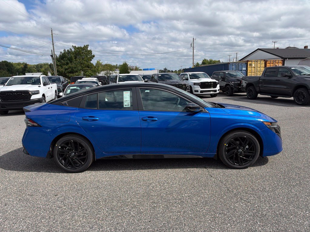 New 2027 Nissan Sentra SR w/ SR Premium Package FWD image 4